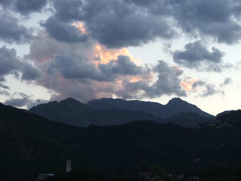 http://www.soledarte.it/images/lanzo/cieli/DSCF0304.jpg